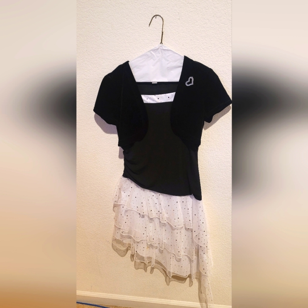 Philly Black and White Formal Size 16